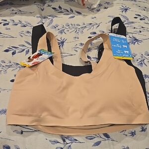 ❤️10/$40 New Hanes Girls Bras Size 8 Medium Kids